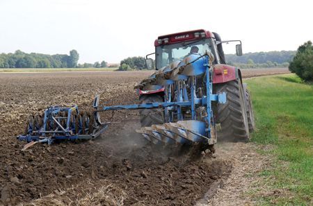 aratura trattore